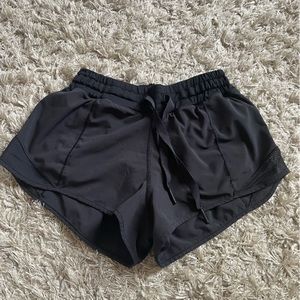 Lulu Lemon Hotty Hot Low-rise Lined Short